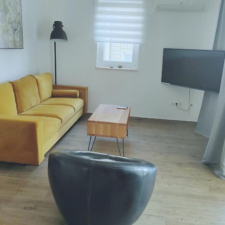 L&L Apartmani 1 波尔 外观 照片