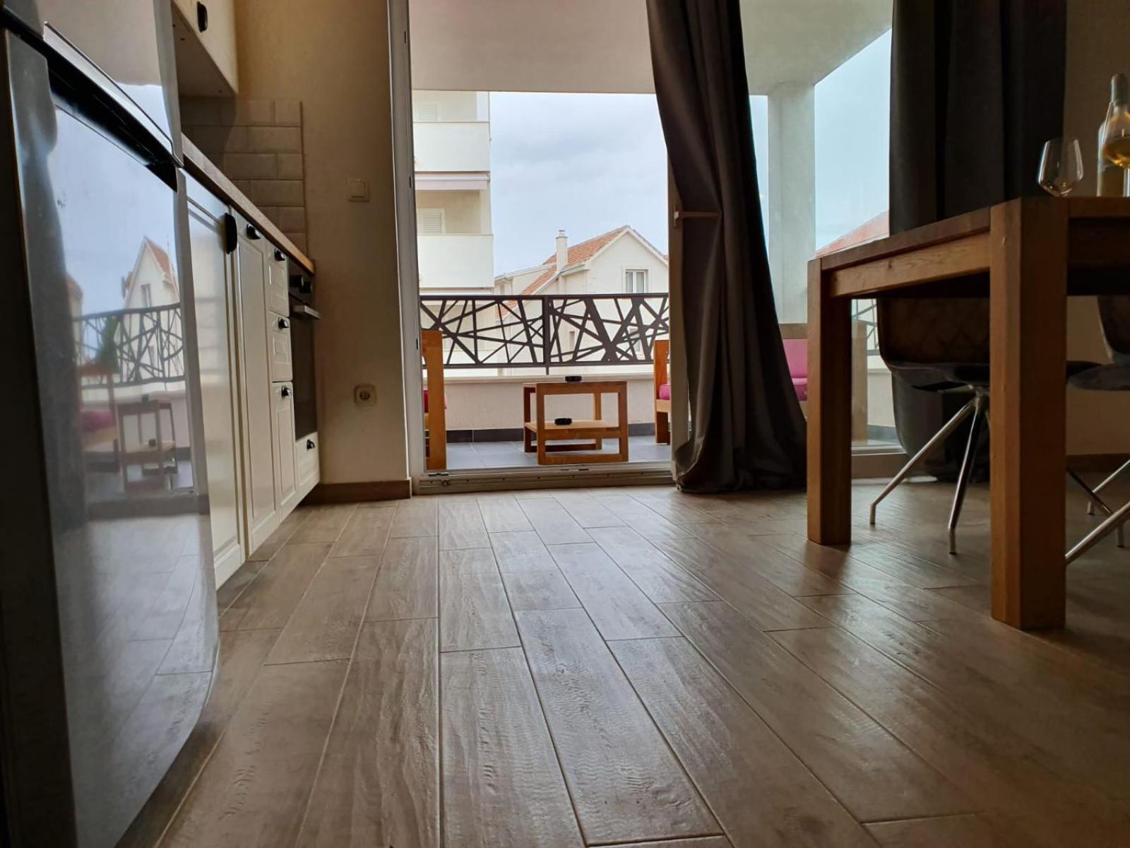 L&L Apartmani 1 波尔 外观 照片